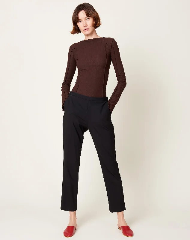 Slim Pull On Pant in Black