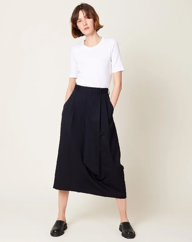 Wool Gabardine Curved Leg Cropped Pants in Navy