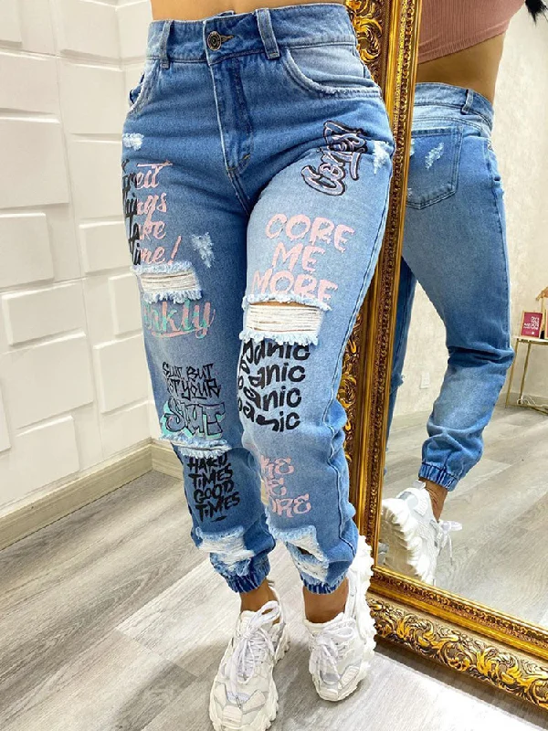 Amy Fashion - Letter Print Slant Pocket Ripped Jeans