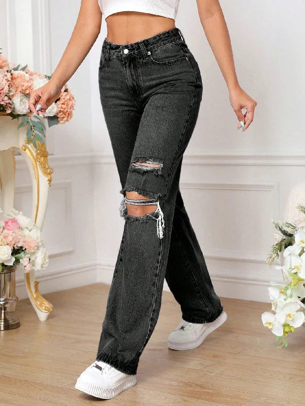 Amy Fashion - Ripped Straight Leg Jeans