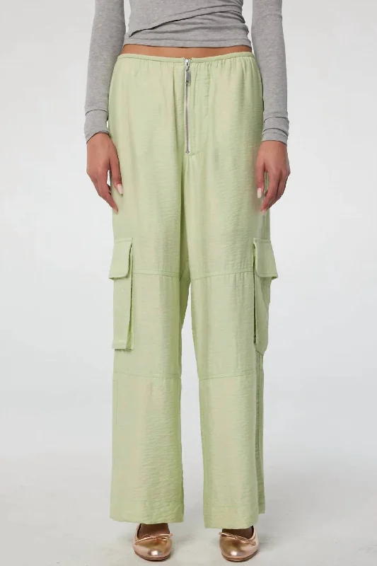 Women's Archie Cargo Pant In Pale Green